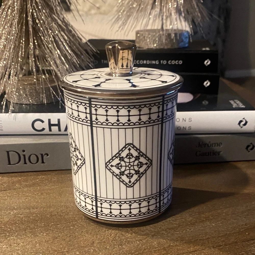 Casa Blanca Mini New York Porcelain Candle Vessel jar
